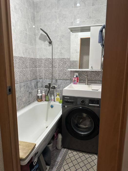 Продам 2 комнатную квартиру