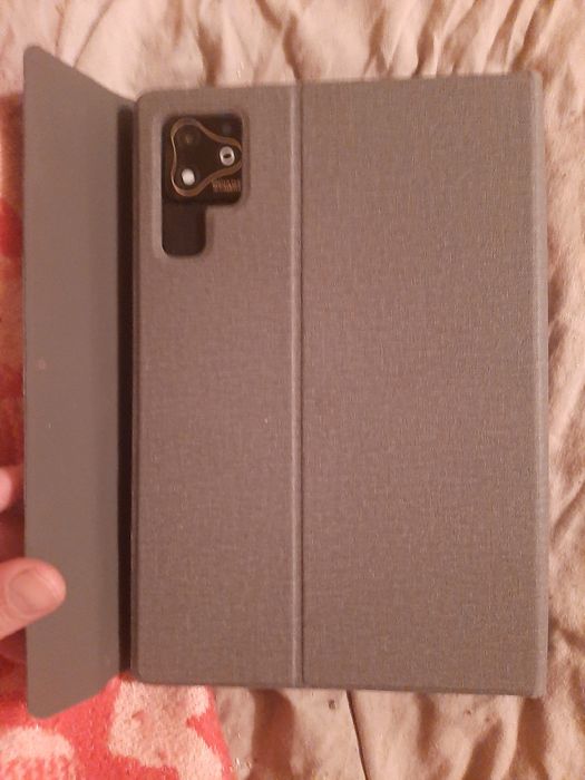 Планшет китайский работает