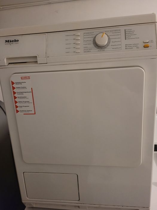 Vând uscător Miele