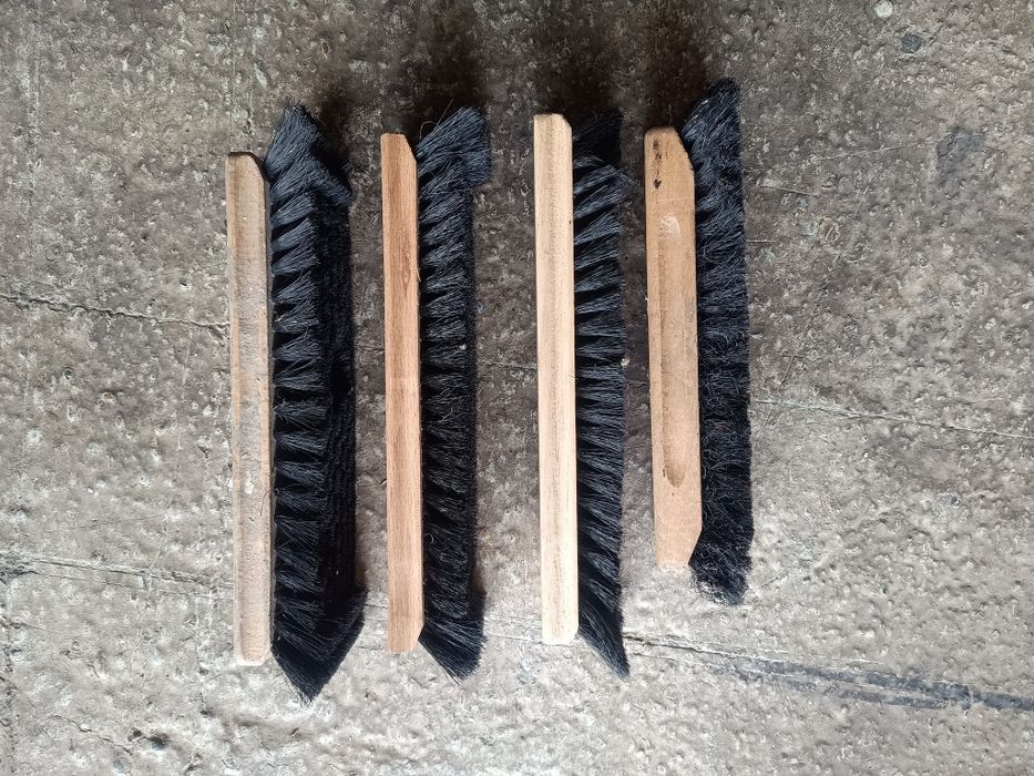 Perie tapet 4 bucati.