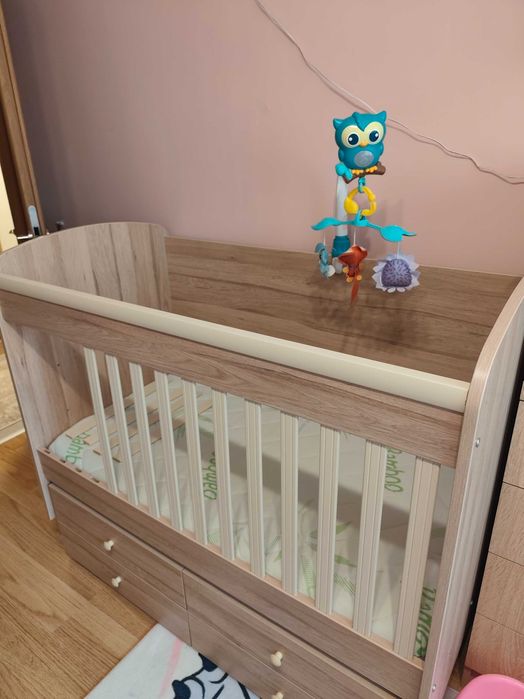 Бебешко дървено легло/ кошара