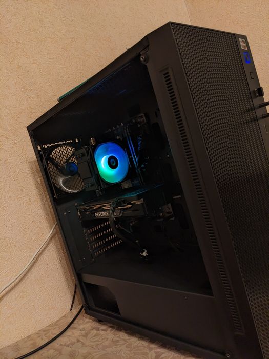 Продам мощный компьютер.