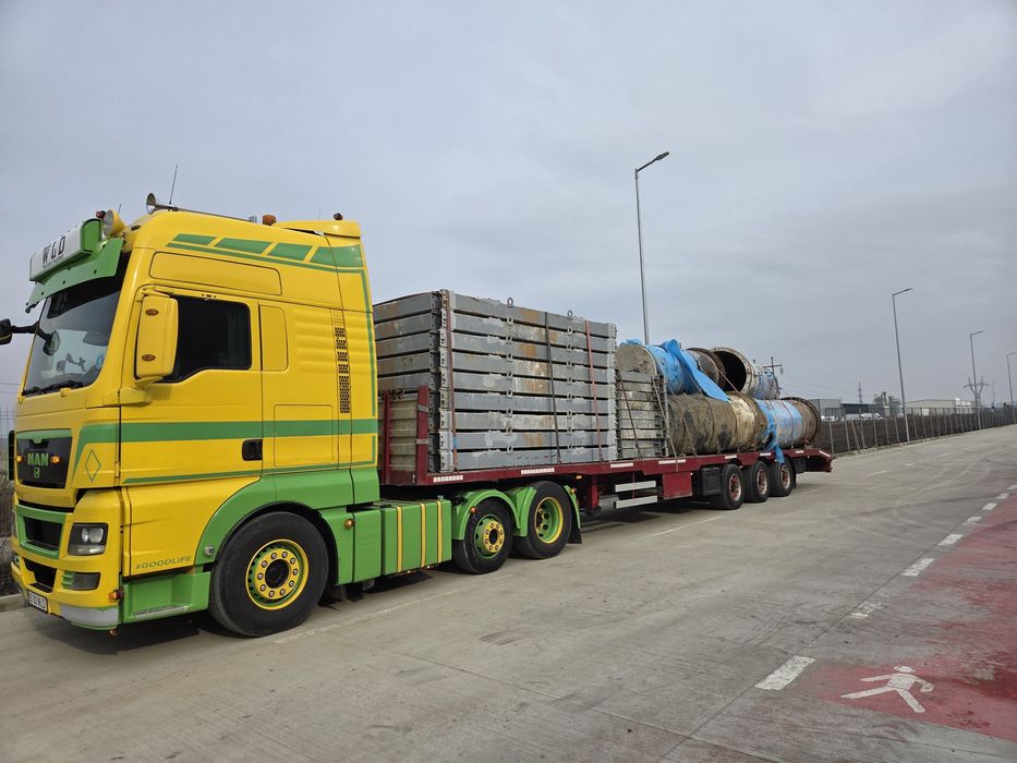 Transport trailer agabaritic/ utilaje /macara