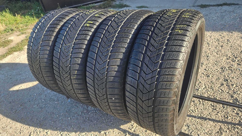 SET 4 Anvelope Iarna 245/45 R18 + 275/40 R18 PIRELLI Sottozero 3 RSC XL (BMW Original) Runflat