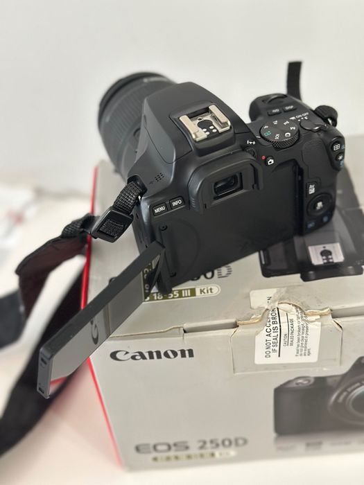 Canon EOS 250D EF-S 18-55 ||| kit