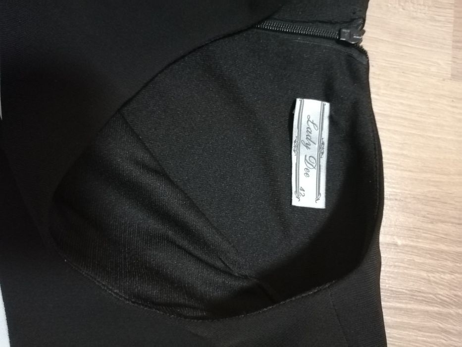 Дамски рокли размер М/Л по 25 лв