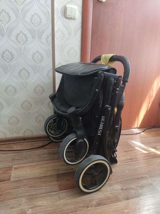 В Детская Коляска