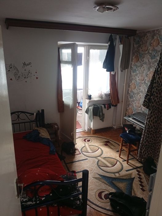 Închiriez apartament cu doua camere