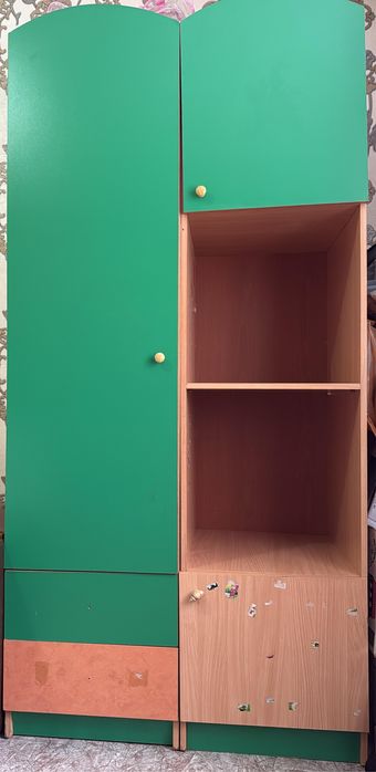 Продаю полки для одежды