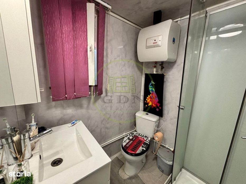 Spatiu comercial, 32 mp, cartier Bariera Valcii, zona scoala Ion Tucul
