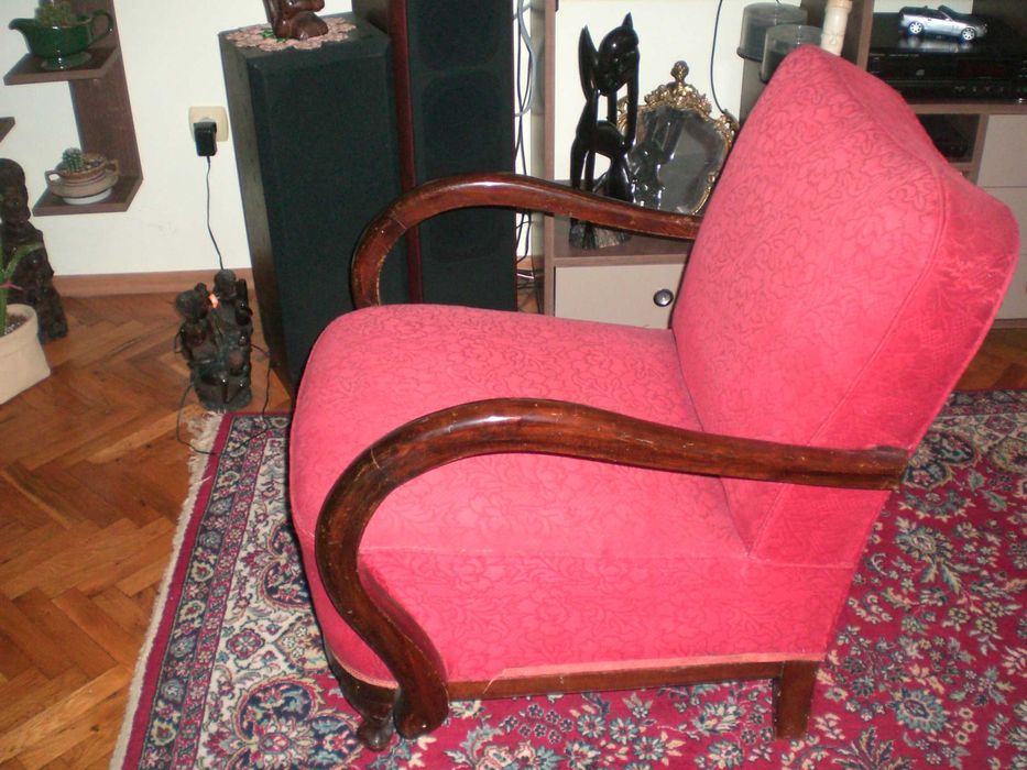 2 броя - запазени ретро фотьойли в червено