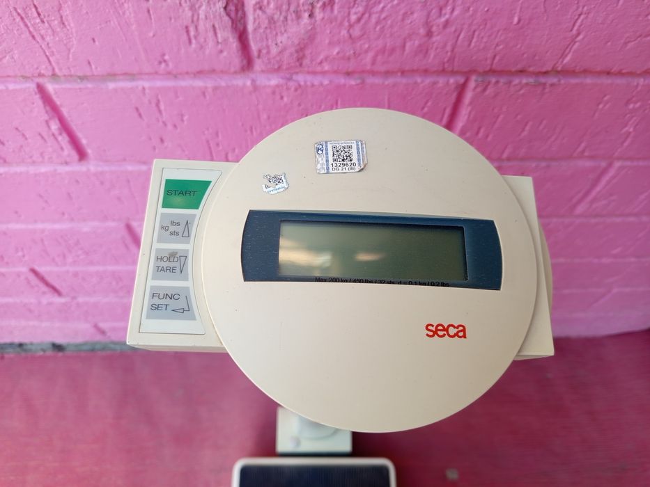 Продам ( весы ) . Срочно .