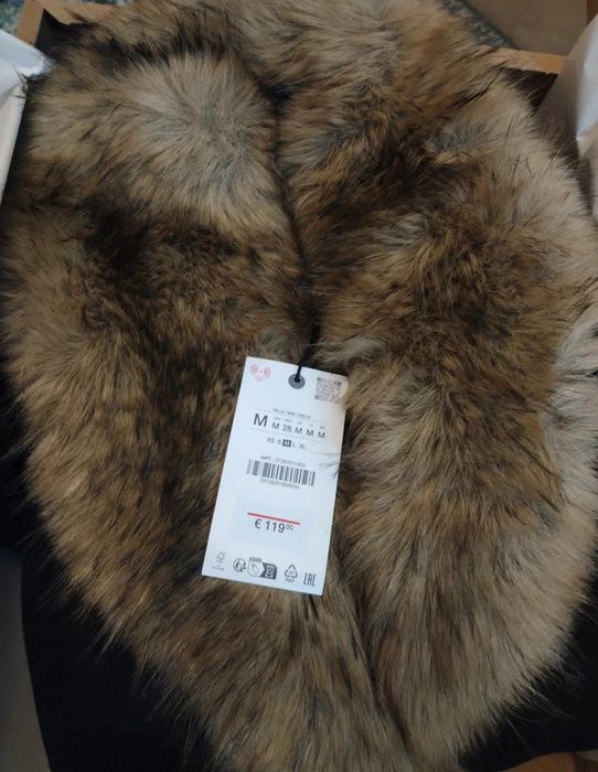 Palton Zara  nou cu eticheta