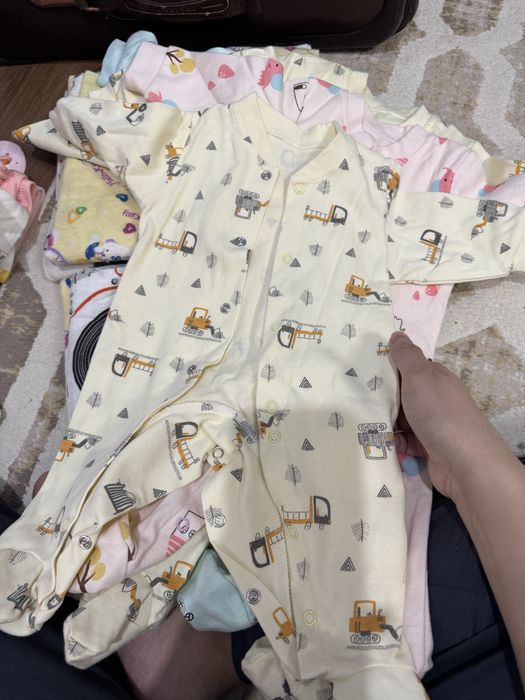 продам детские вещи