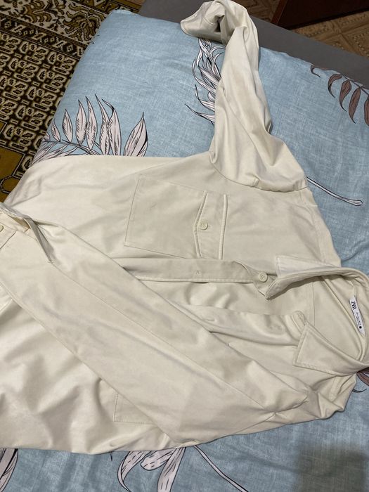 продам ветровку zara