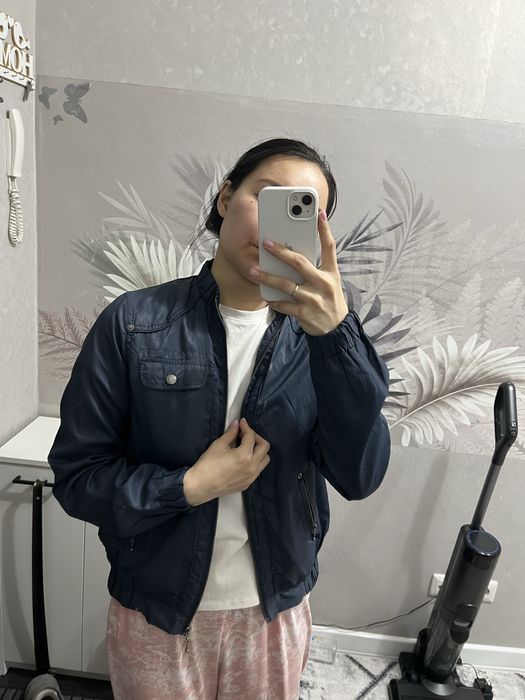 Ветровка очень легкая