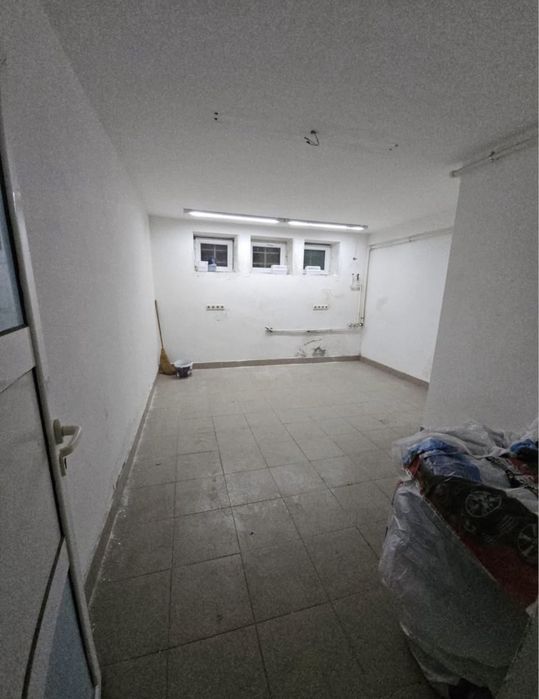 Inchiriez spatiu depozitare