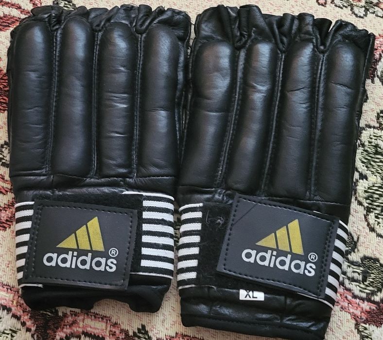 Перчатки для спорта