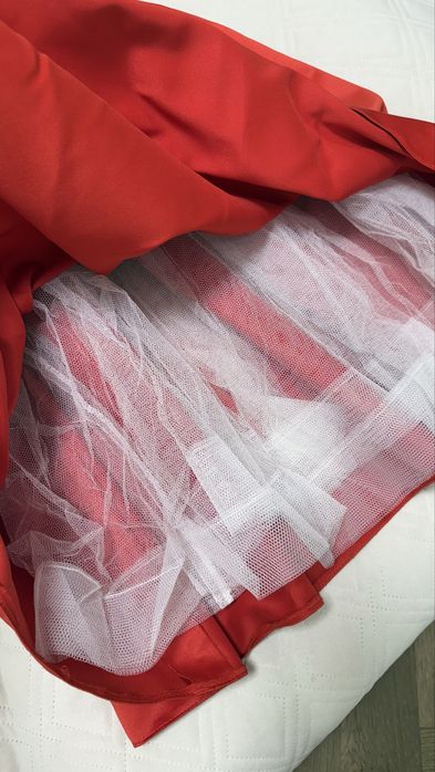 Продам красное вечернее платье