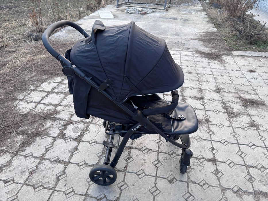 Детская прогулочная коляска