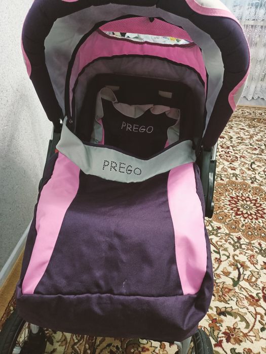 Детский коляска и велосипед