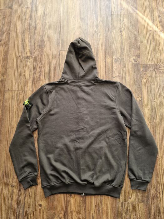 Страхотен мъжки суитчър размер 2XL 3XL 



Страх