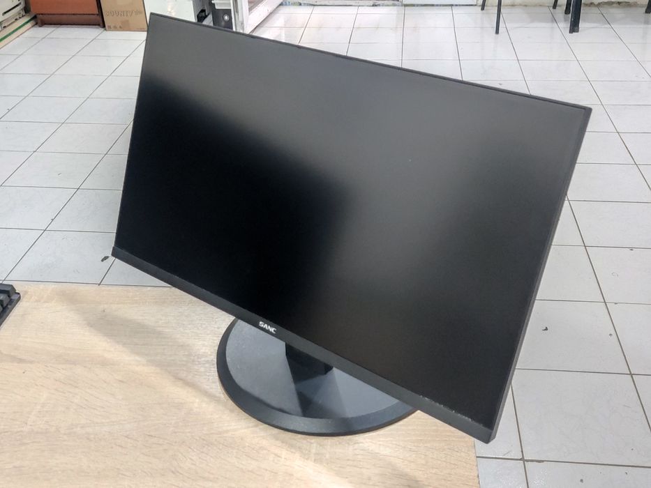 Монитор в идеальном состоянии продам СРОЧНО hdmi