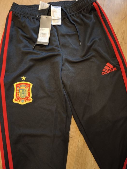 Нов комплект Адидас