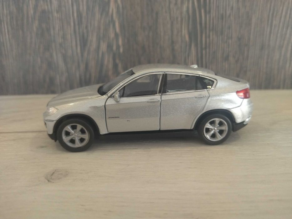 Метална количка BMW X6 !!!