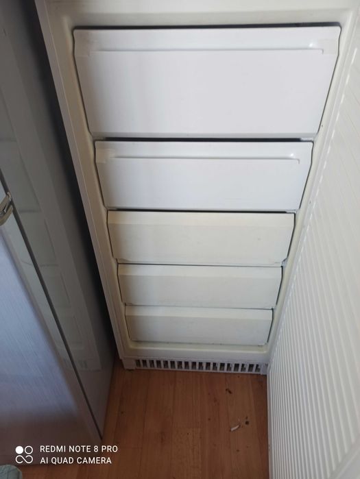 Вертикален фризер AEG 60/60/1.30