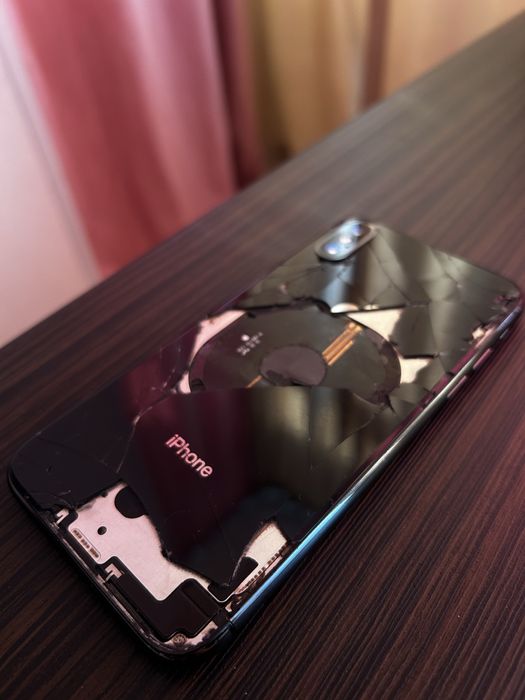 Срочно продам iPhone X на 64гб