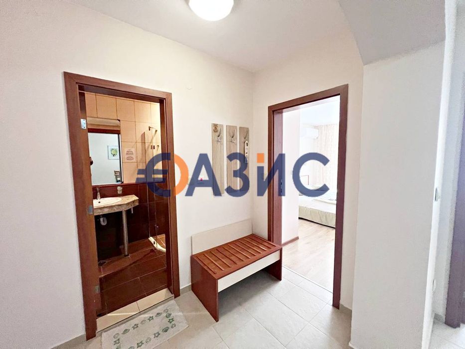 Продава се Двустаен апартамент в к.к. Слънчев бряг - 69 кв.м за 587 €/кв.м - Снимка #8