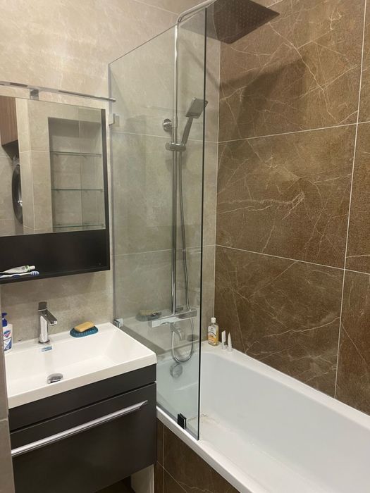 Ванная стеклянная перегородка