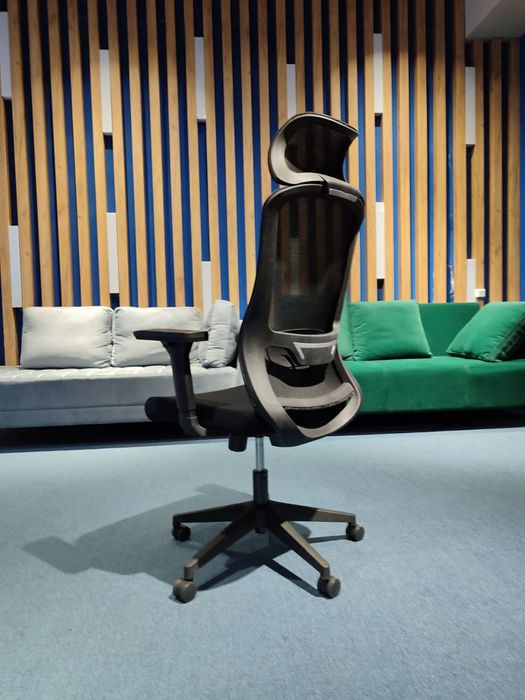 Офисное кресло модель Burton