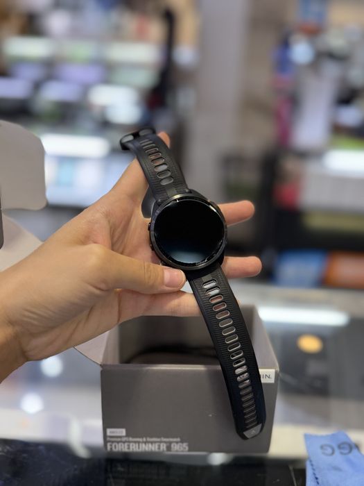 Смарт часы Garmin Forerunner 965 Amoled