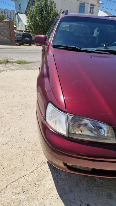 Toyota carina E сатылады