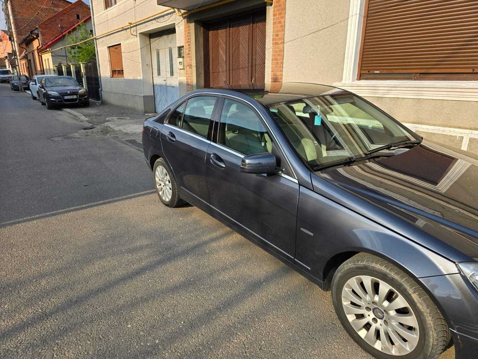 Mercedes-Benz C220 CDI (W204) – 2009 – Automată – Piele Crem – Car-Pass Belgia