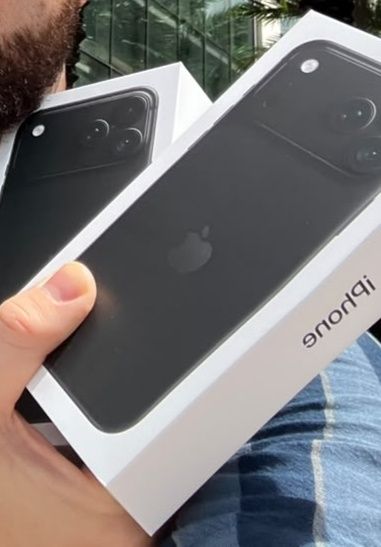 Продам iPhone 18 pro max  512 GB