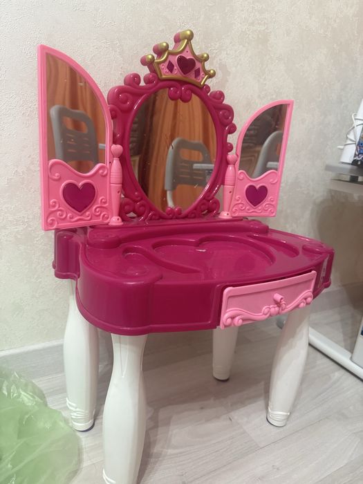 Трюмо для красоты для девочек детское