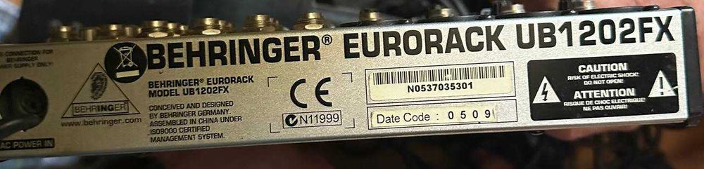BEHRINGER UB1202FX Eurorack компактный микшерный пульт