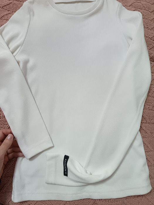 Лонгслив трикотажный в рубчик НОВЫЙ! На рост 134-140