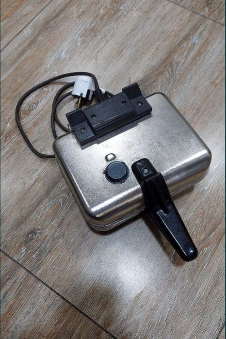 Вафельница для выпечки