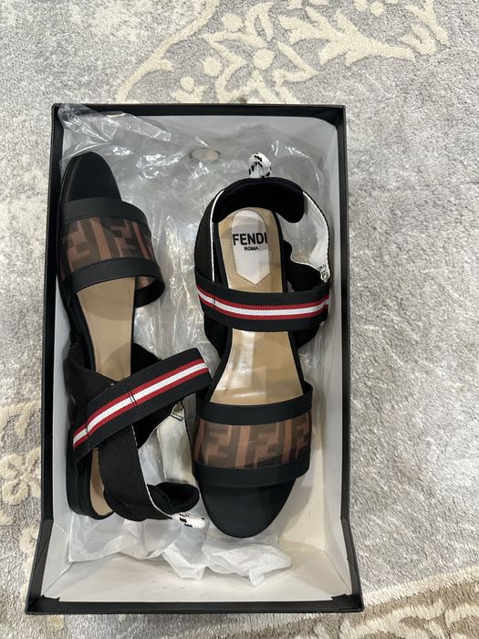 fendi сандалии женские