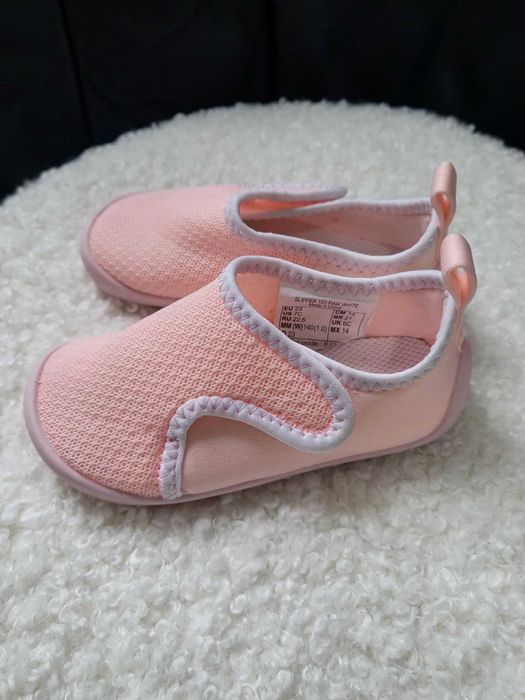 Розови пантофи 23 номер