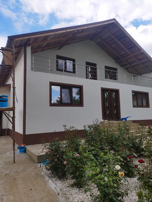 Firma de construcții execut lucrări interioare și exterioare