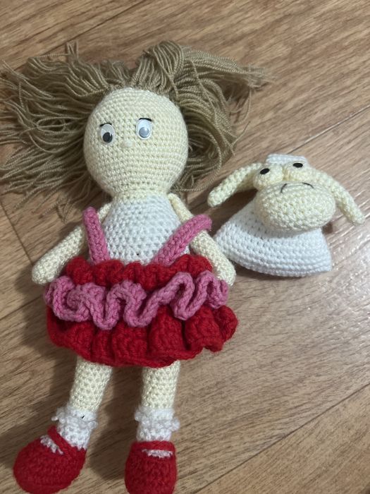 Вязанная кукла с овечкой