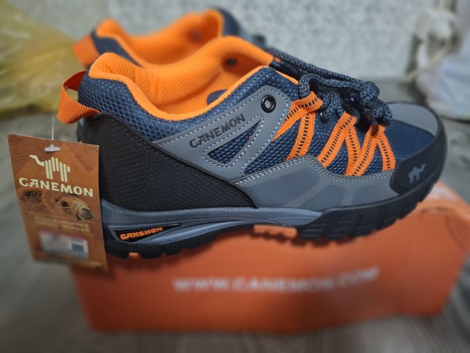 Продам новые кроссовки Canemon