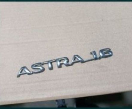 Emblemă siglă , mai multe mărci diferite