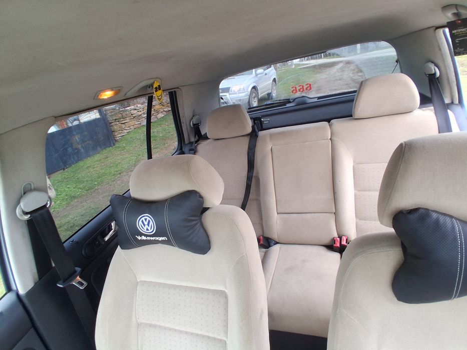 Бежов салон за голф 4