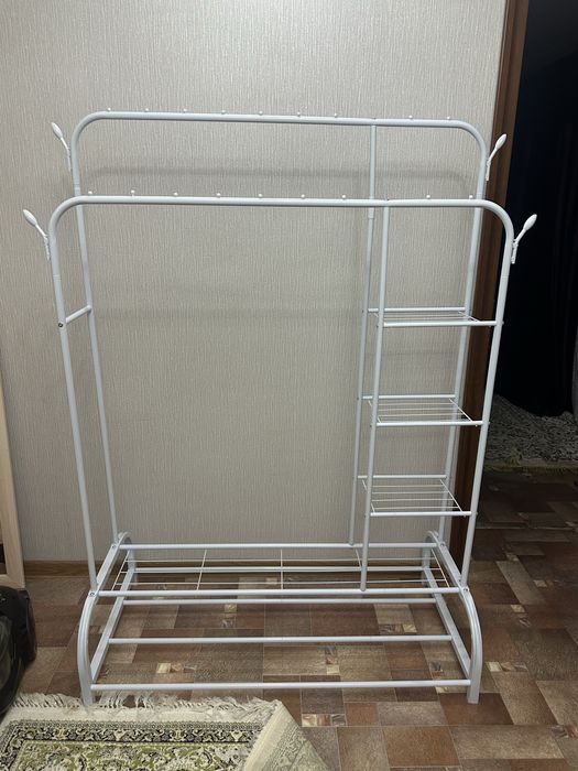 Вешалка для одежд и подставка продам